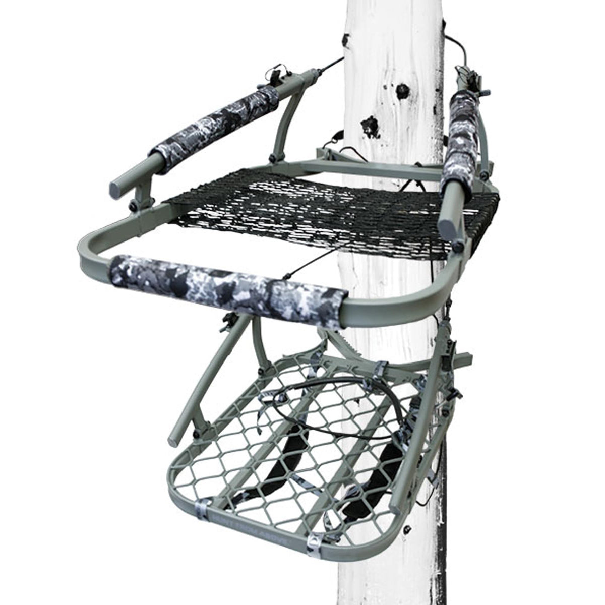 Tree Stand with Memory Foam Seat D46833